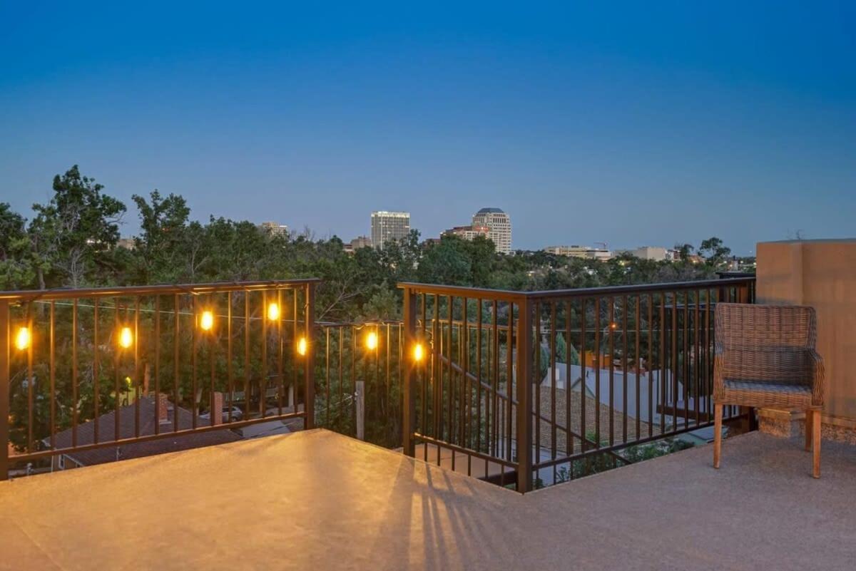 4Bd Home W Rooftop Patio Fire Pit & Mountain Views Colorado Springs Dış mekan fotoğraf