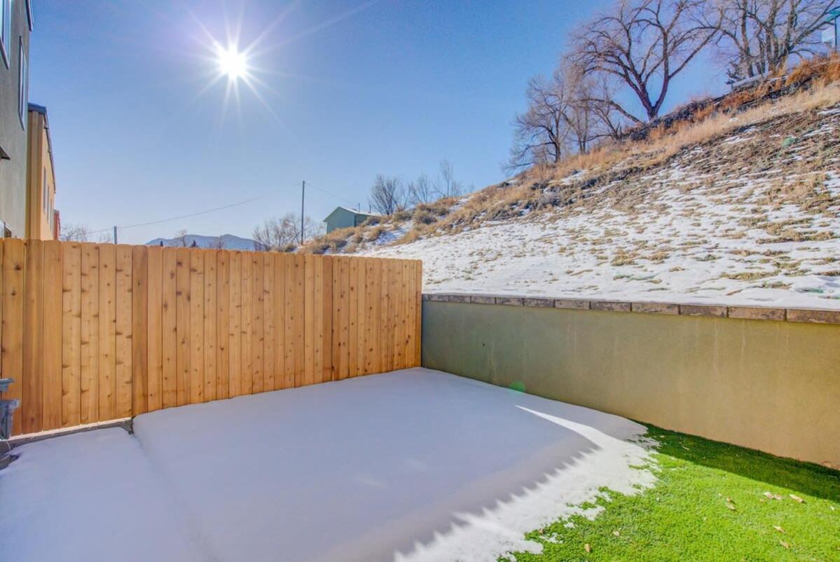 4Bd Home W Rooftop Patio Fire Pit & Mountain Views Colorado Springs Dış mekan fotoğraf