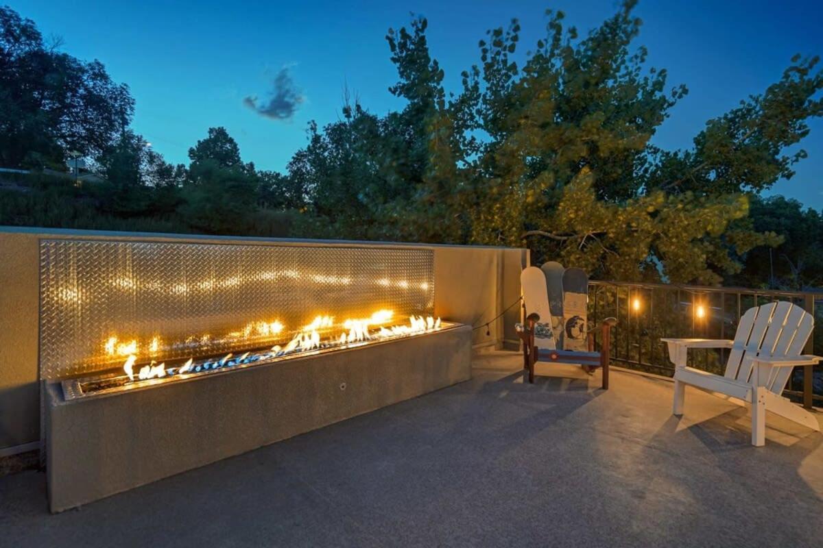 4Bd Home W Rooftop Patio Fire Pit & Mountain Views Colorado Springs Dış mekan fotoğraf