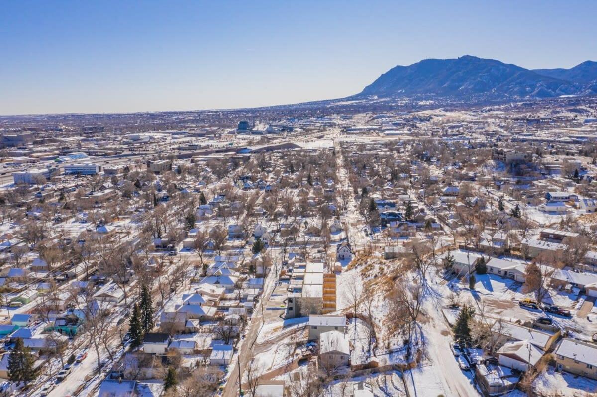 4Bd Home W Rooftop Patio Fire Pit & Mountain Views Colorado Springs Dış mekan fotoğraf