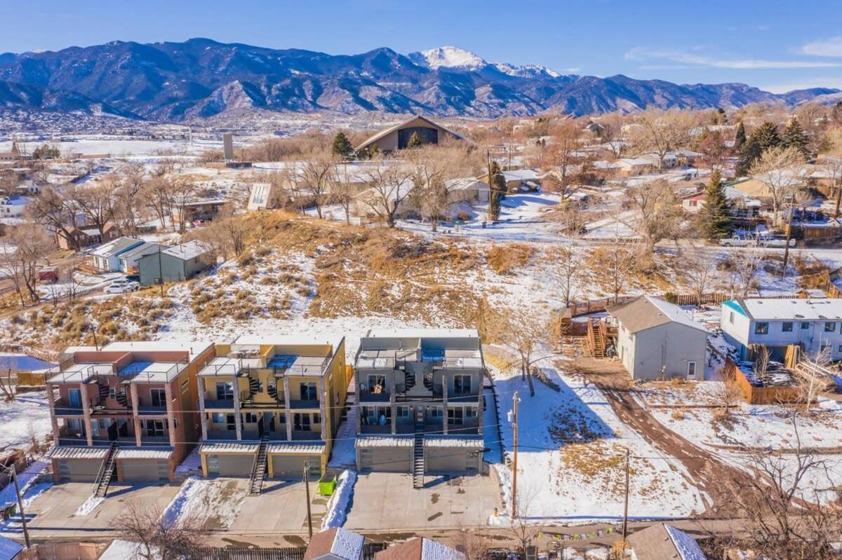 4Bd Home W Rooftop Patio Fire Pit & Mountain Views Colorado Springs Dış mekan fotoğraf